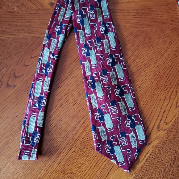 AMERICAN OUTPOST TRENDY 100% SILK MENS TIE - Picture 3 of 6